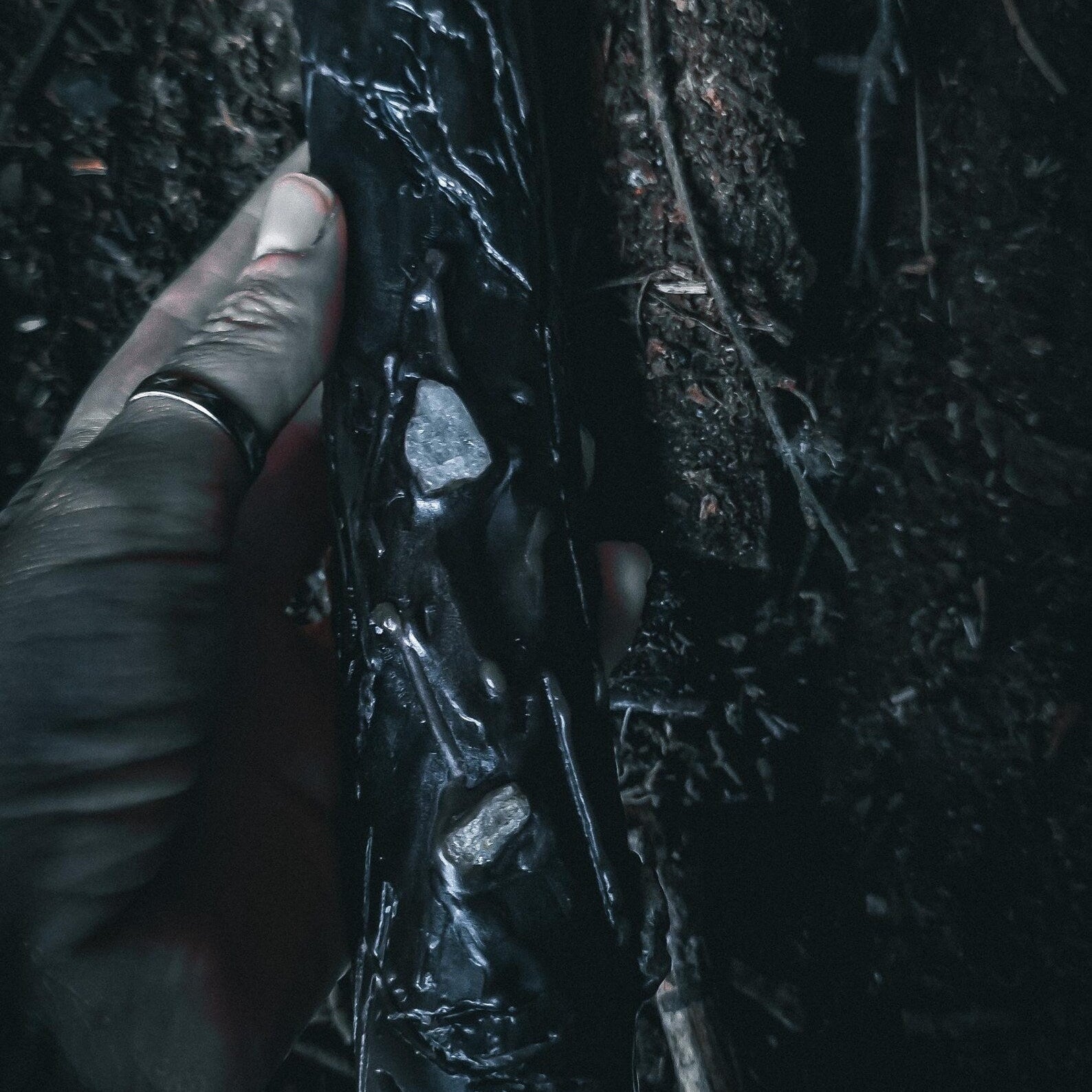 A candle to enhance connection and communication with the Norse Gods.