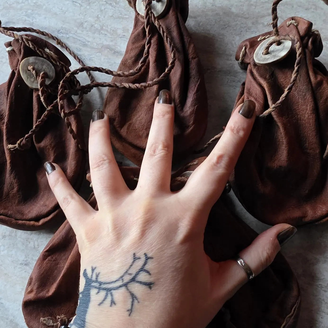 Handcrafted Sápmi Reindeer Leather Pouch Traditional Nordic Artisan Craft