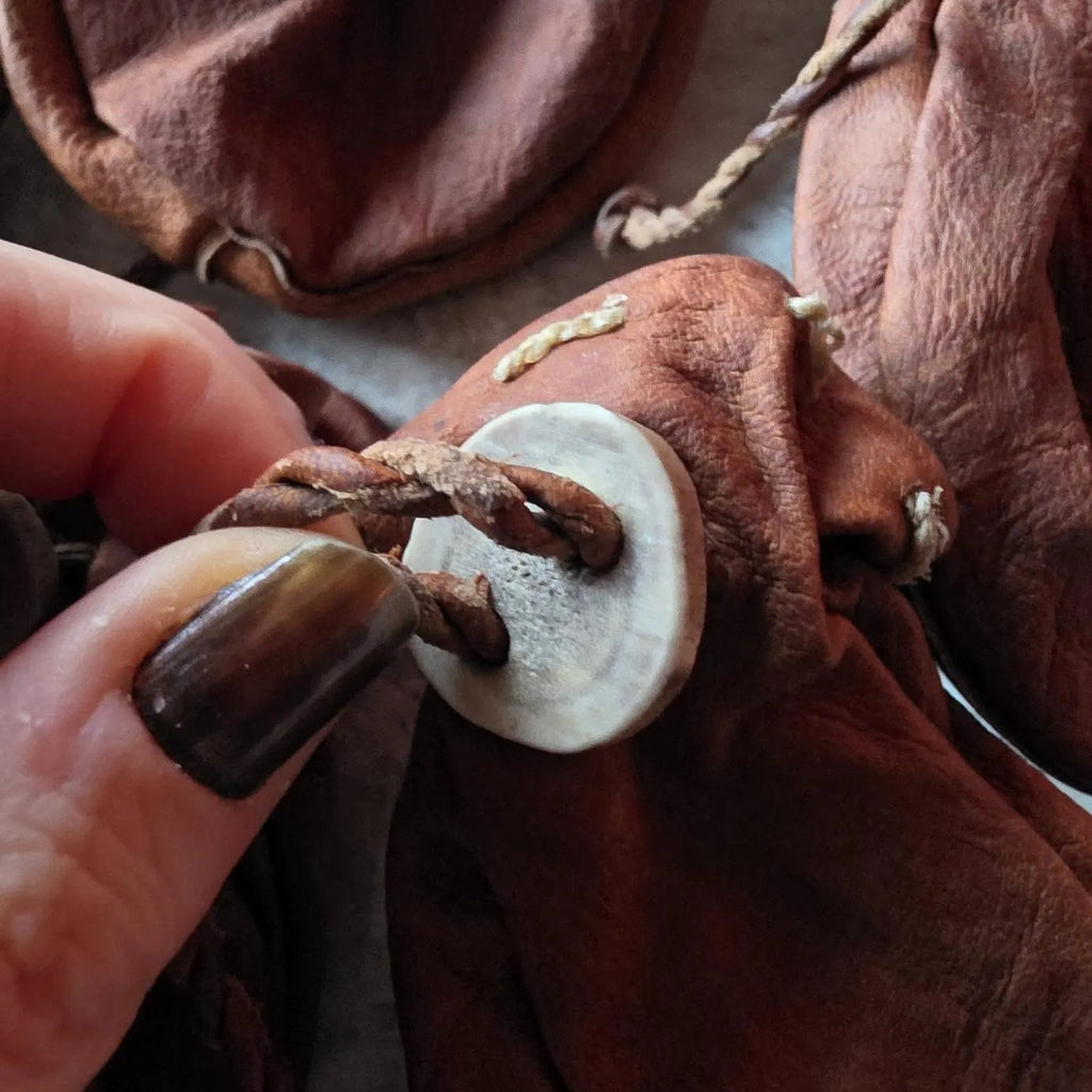 Handcrafted Sápmi Reindeer Leather Pouch Traditional Nordic Artisan Craft