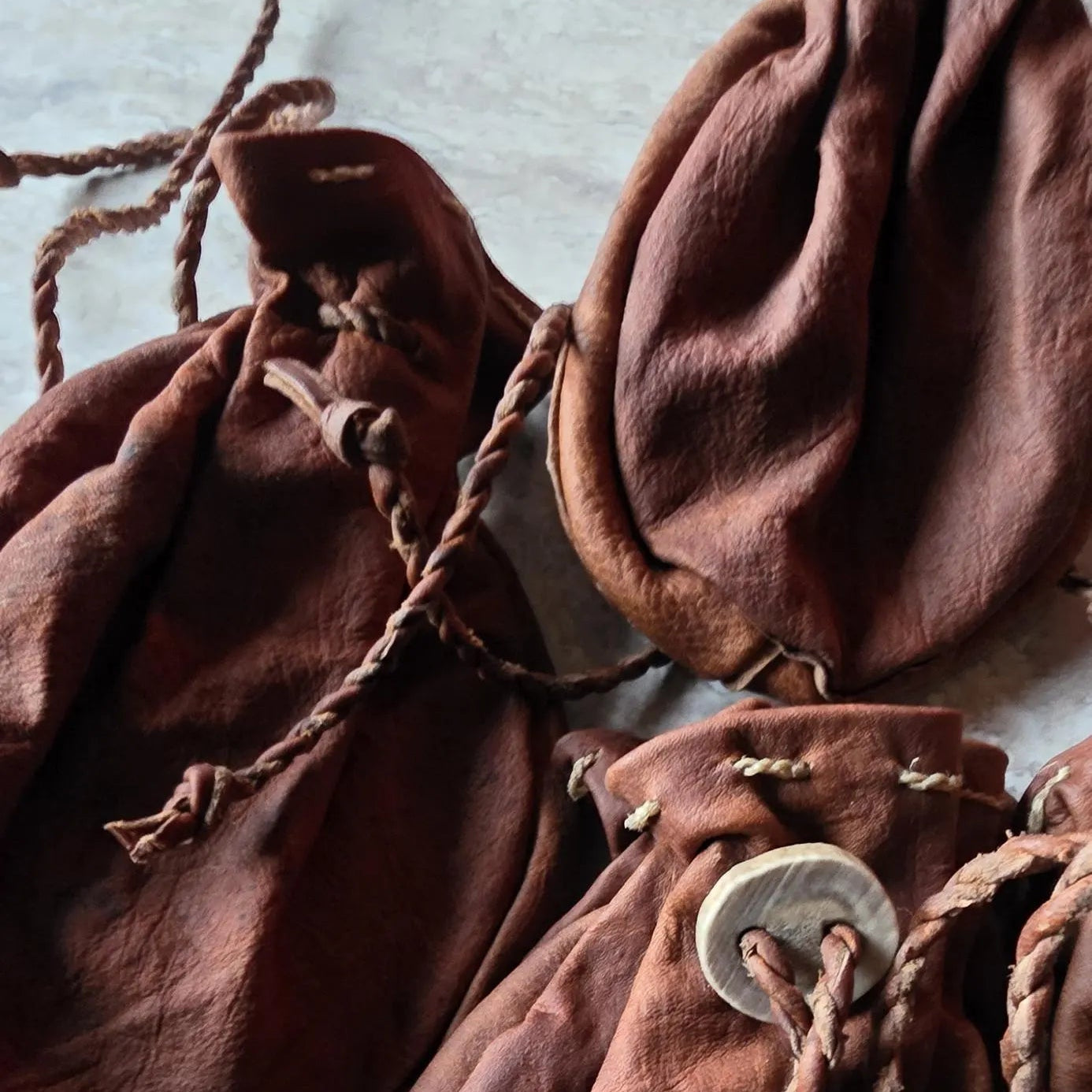 Handcrafted Sápmi Reindeer Leather Pouch Traditional Nordic Artisan Craft